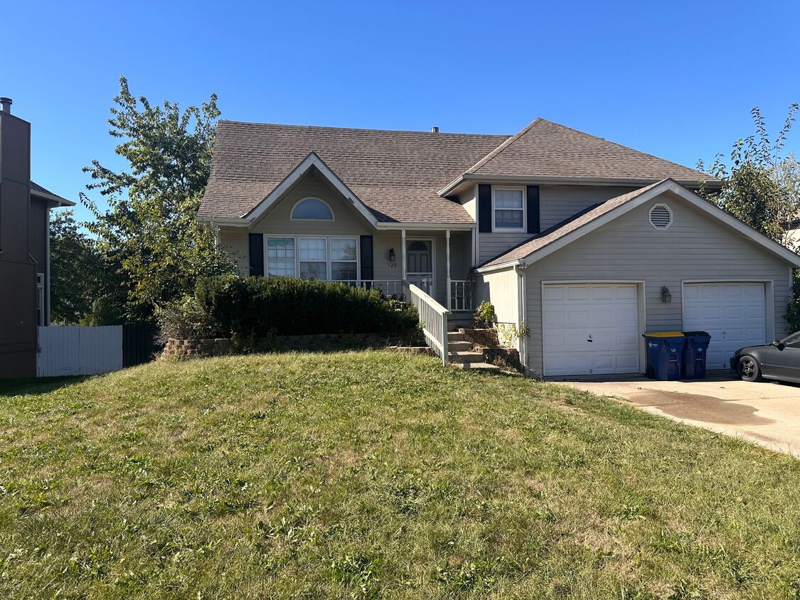 Primary Photo - 720 Northpoint Ave