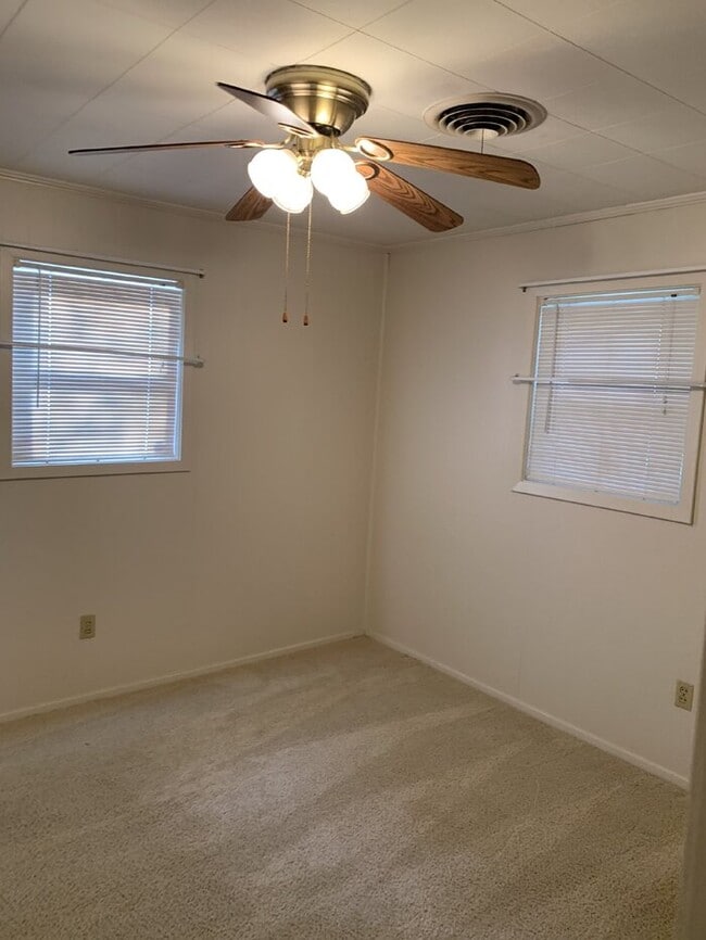 Building Photo - 3804 W 25th Ave