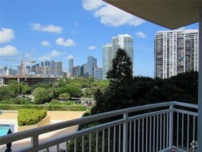 Building Photo - 2475 Brickell Ave