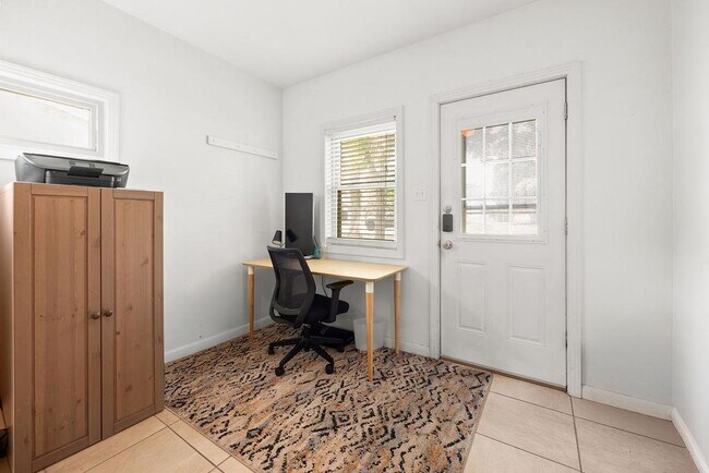 Foto del edificio - 7512 St Louis St