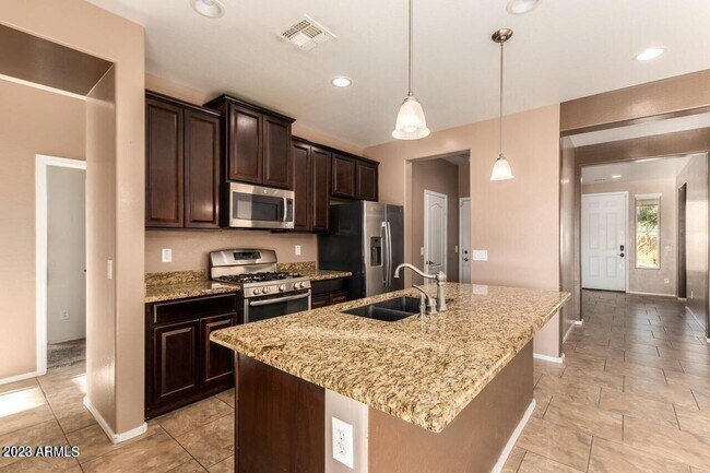 Building Photo - 3902 S 185th Ln