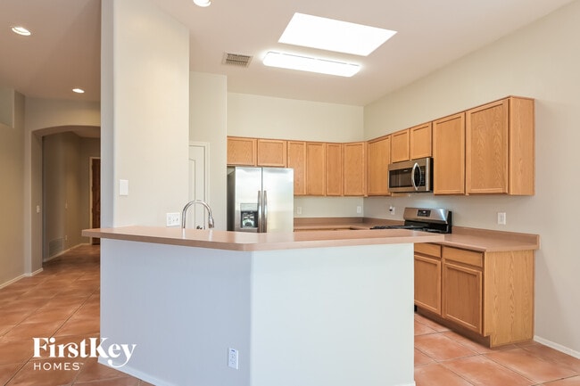 Foto del edificio - 8551 N Rolling River Dr