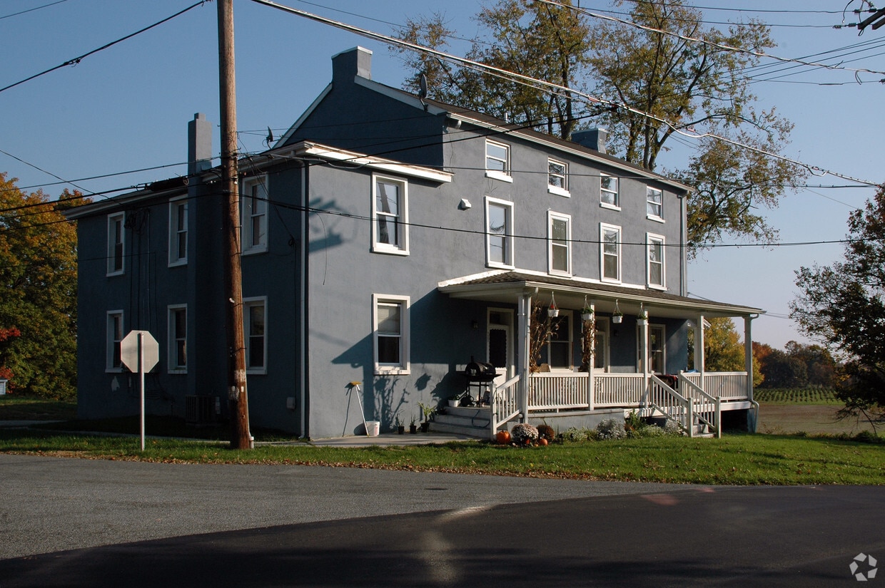 Primary Photo - 716-724 Strickersville Rd