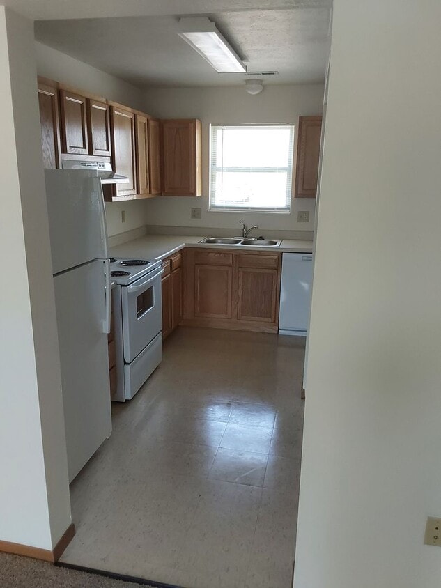 Building Photo - 225 Cerise Ln