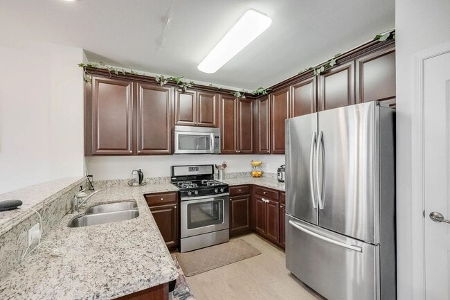 Foto del edificio - 43 Wesmont Drive