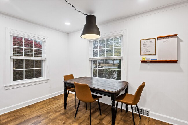 Foto del edificio - 1140 Trumbull Ave SE