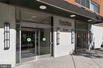 Building Photo - 2101 Chestnut St