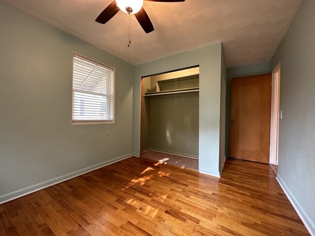 Building Photo - 1315 Bretton Dr