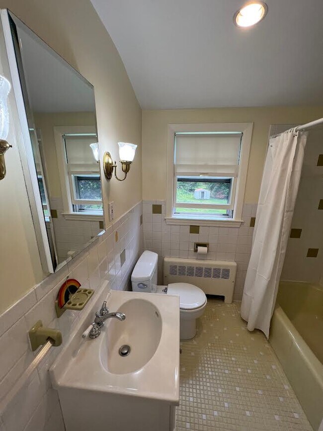 Foto del edificio - 48 River Ave