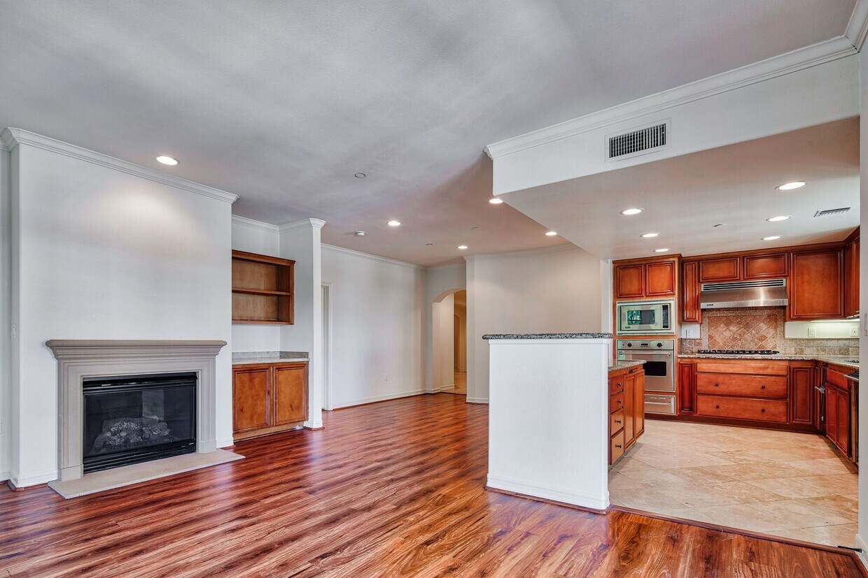 The Montecito 6203 Variel Ave Woodland Hills, CA