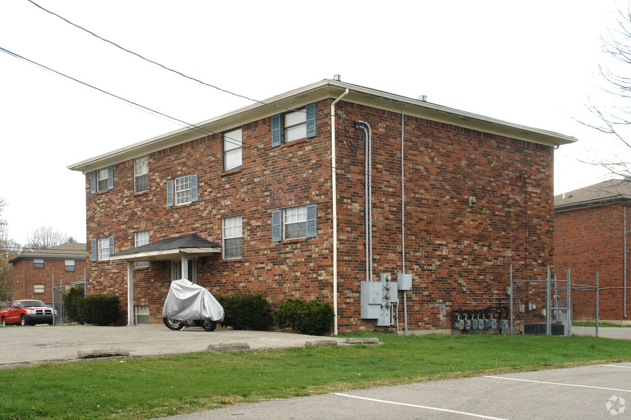 Primary Photo - 3402 Prestwood Dr