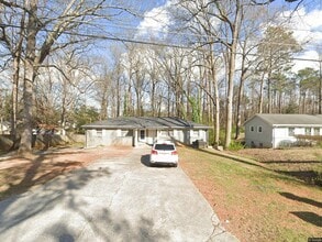 Building Photo - 665 Barnes Dr