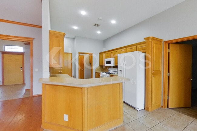 Building Photo - 2809 SE 96th St