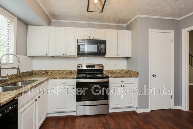 Building Photo - 6360 Ashdale Dr