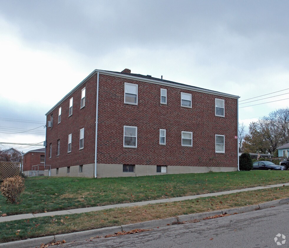 Building Photo - 504 Mertland Ave
