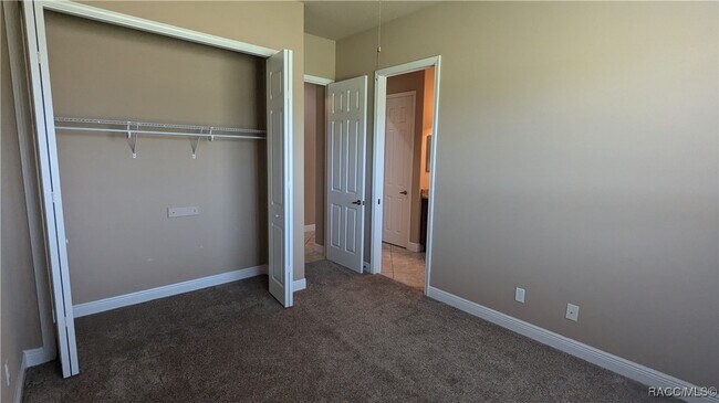 Foto del edificio - 743 E Ireland Ct