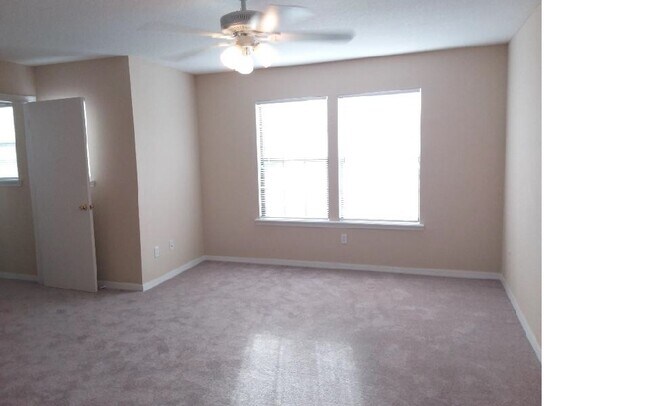Dormitorio principal - 315 Redwood Ln