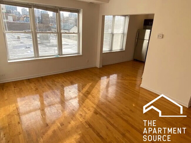 Foto del edificio - 1555 N Mohawk St