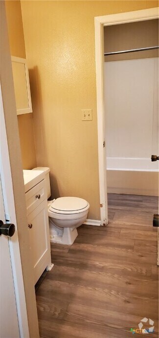 Building Photo - 516 Kellys Way