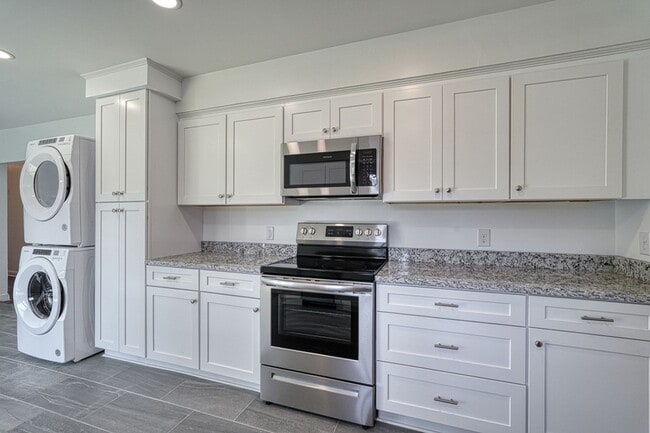 Building Photo - 118 1st Ave