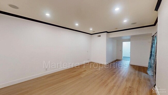 Foto del edificio - Beautiful Home in Eastside Coast Mesa