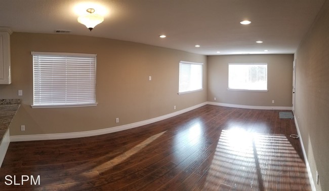 Building Photo - 3 br, 1 bath House - 14546 Merced St