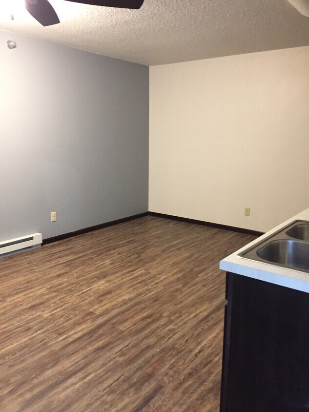 Building Photo - KJT Place - West Acres