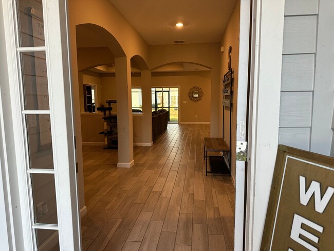Building Photo - 3841 Heatherbrook Pl