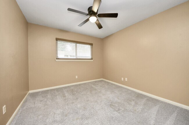 Foto del edificio - 10514 Haddington Dr