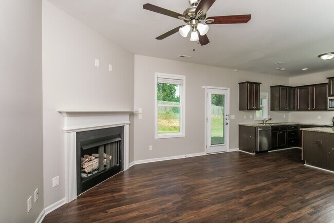 Building Photo - 377 Crawford Pkwy