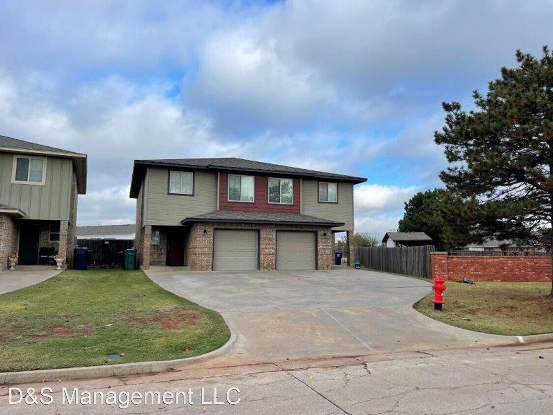 Primary Photo - 3 br, 2.5 bath House - 6917 Mayberry Ln