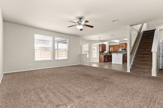 Foto del edificio - 1st MONTH FREE RENT!!