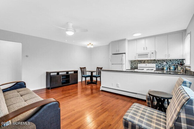 Foto del edificio - 1304 Ocean Ave N