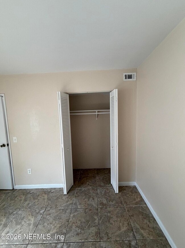 Building Photo - 1225 Songbird Ln