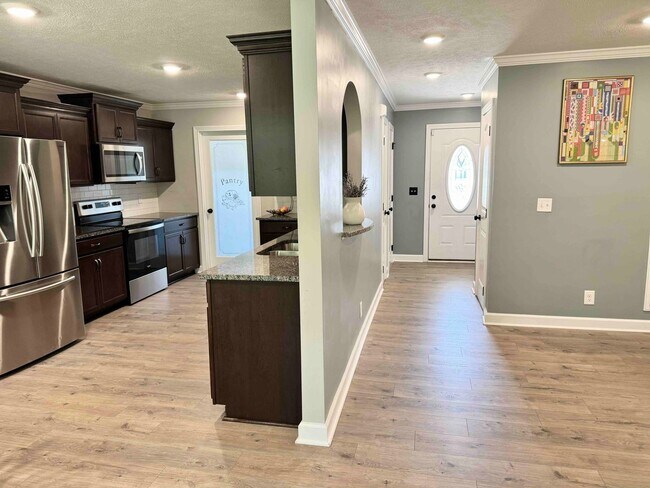 Foto del edificio - 1057 Brightwood Ct