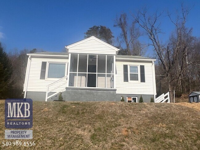 Foto del edificio - 6221 Shady Acres Dr