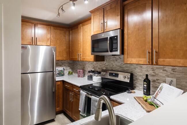 Foto del edificio - 1665 Lincoln Meadows Cir