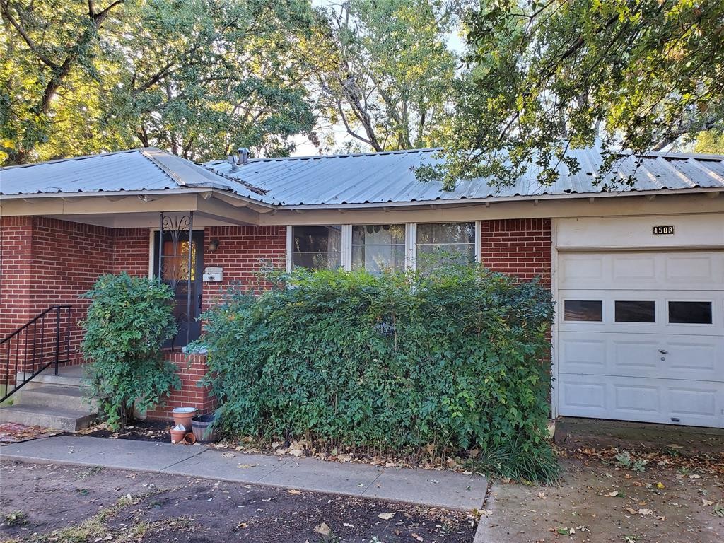 Primary Photo - 1503 Linden Dr