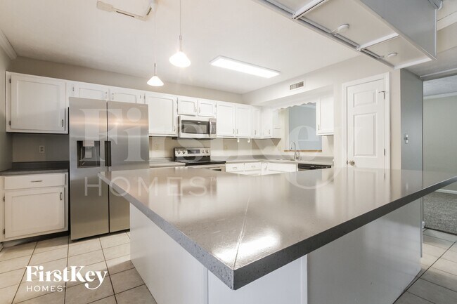 Foto del edificio - 7510 Allenwood Ct