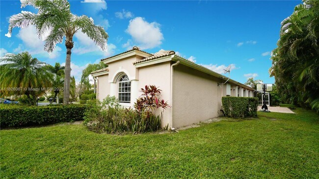 Foto del edificio - 9025 Long Lake Palm Dr