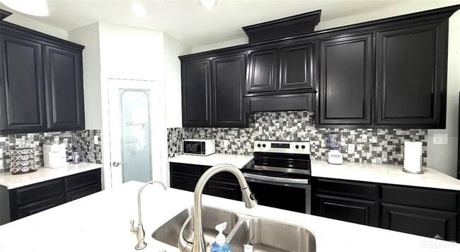 Foto del edificio - 807 Lark St