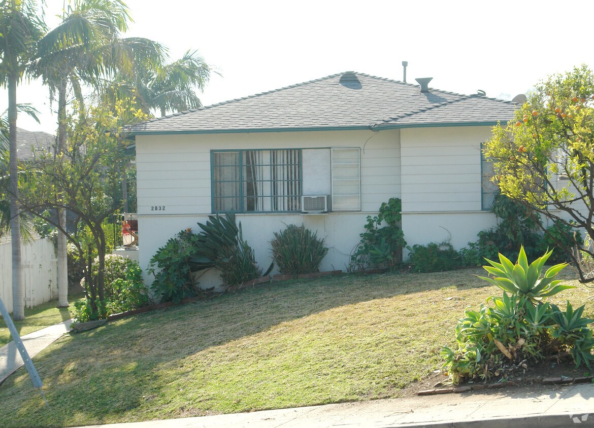Building Photo - 2828 Waverly Dr