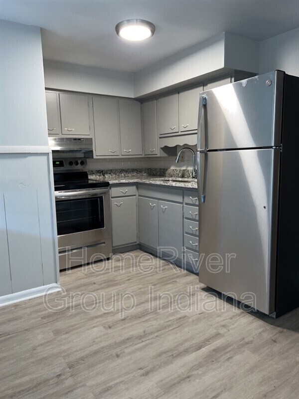 Foto del edificio - 523 E 8th St