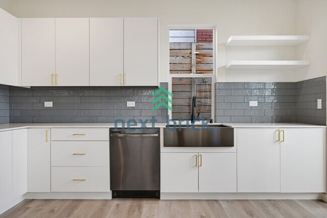 Foto del edificio - Modern Northwest-Danish Inspired Townhome with Standalone Cottage Feel in Seattle’s Central District