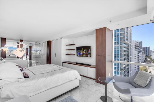 Foto del edificio - 6801 Collins Ave