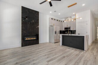 Building Photo - 3652 Seabrook St
