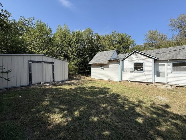 Building Photo - 3409 N Coltrane Rd