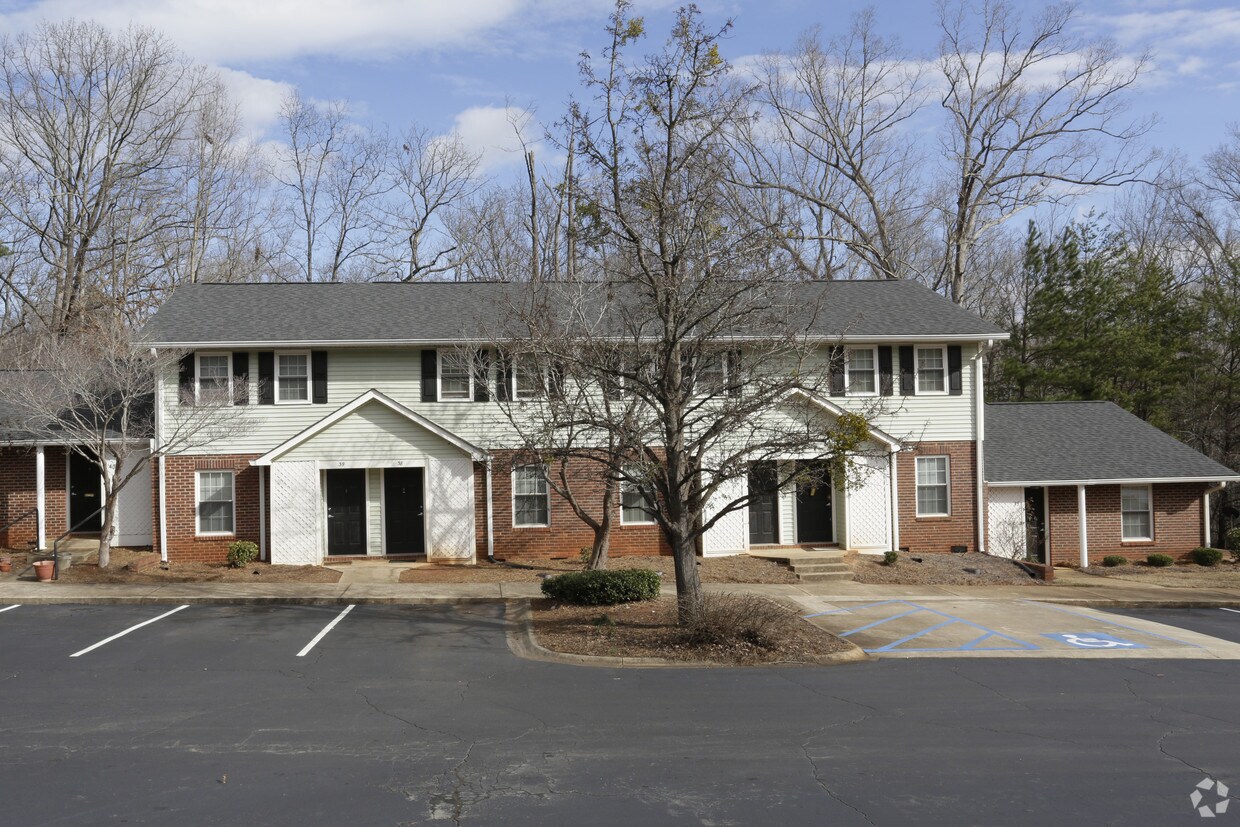 Primary Photo - Hidden Valley Apartments