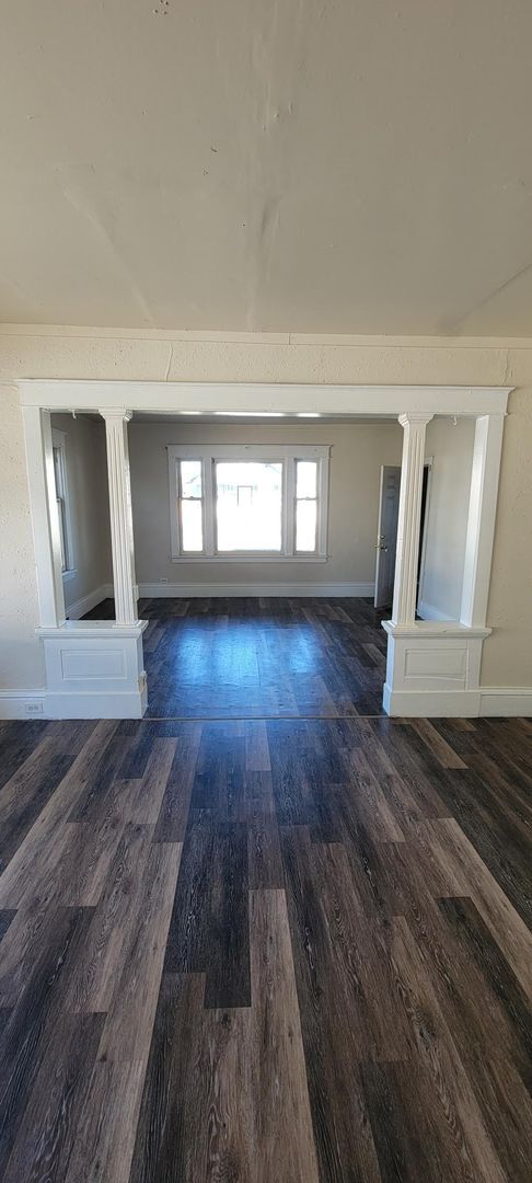 Building Photo - 3020 E Rowan
