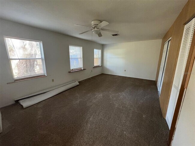 Foto del edificio - 4908 21st St W